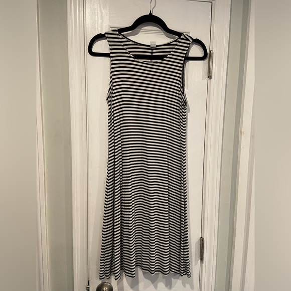 Old Navy Dresses & Skirts - Old Navy Size S Black White Stripe Sleeveless A Line Knit Stretch Mini Dress